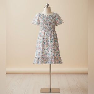Girl’s Smocked Dress (NWT) Size: S 6/6X